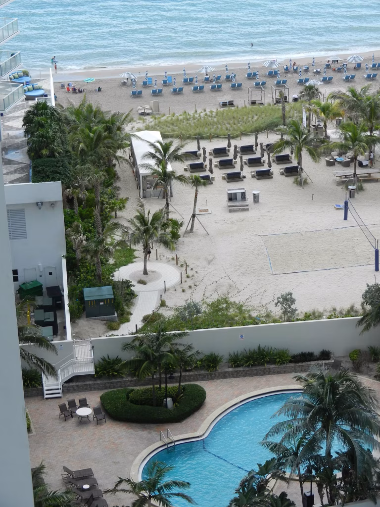 beach access from pool